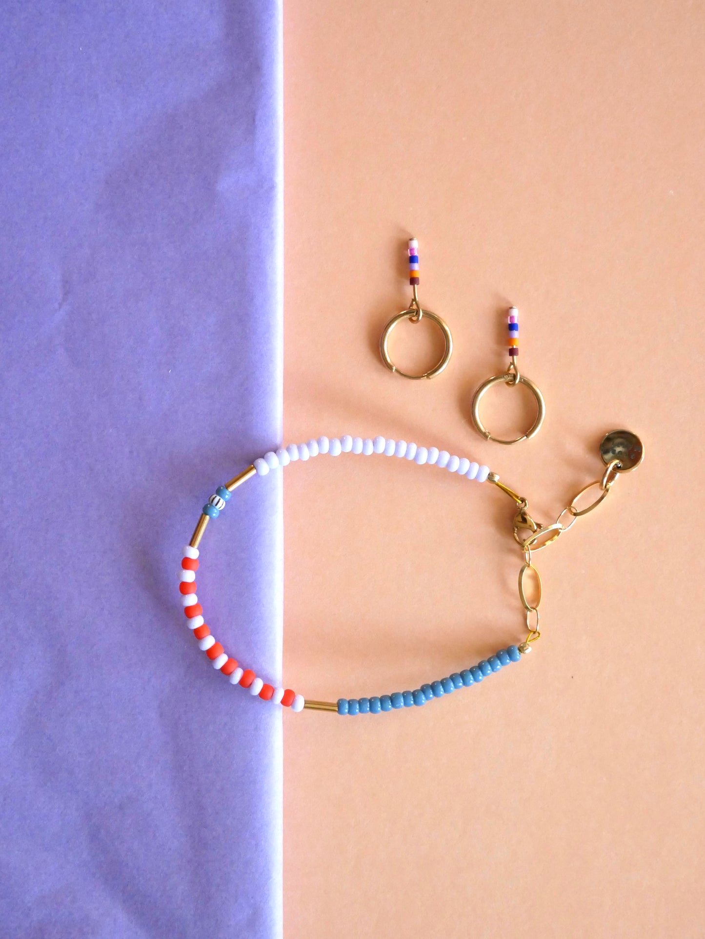 Armband jeansblau-rotorange-flieder #gold
