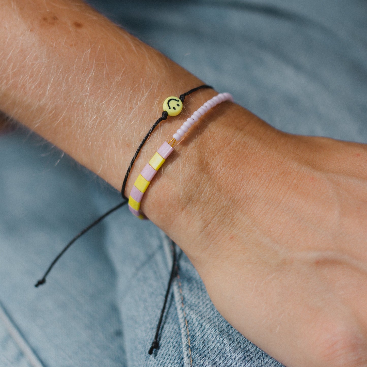 Smiley-Armband schwarz