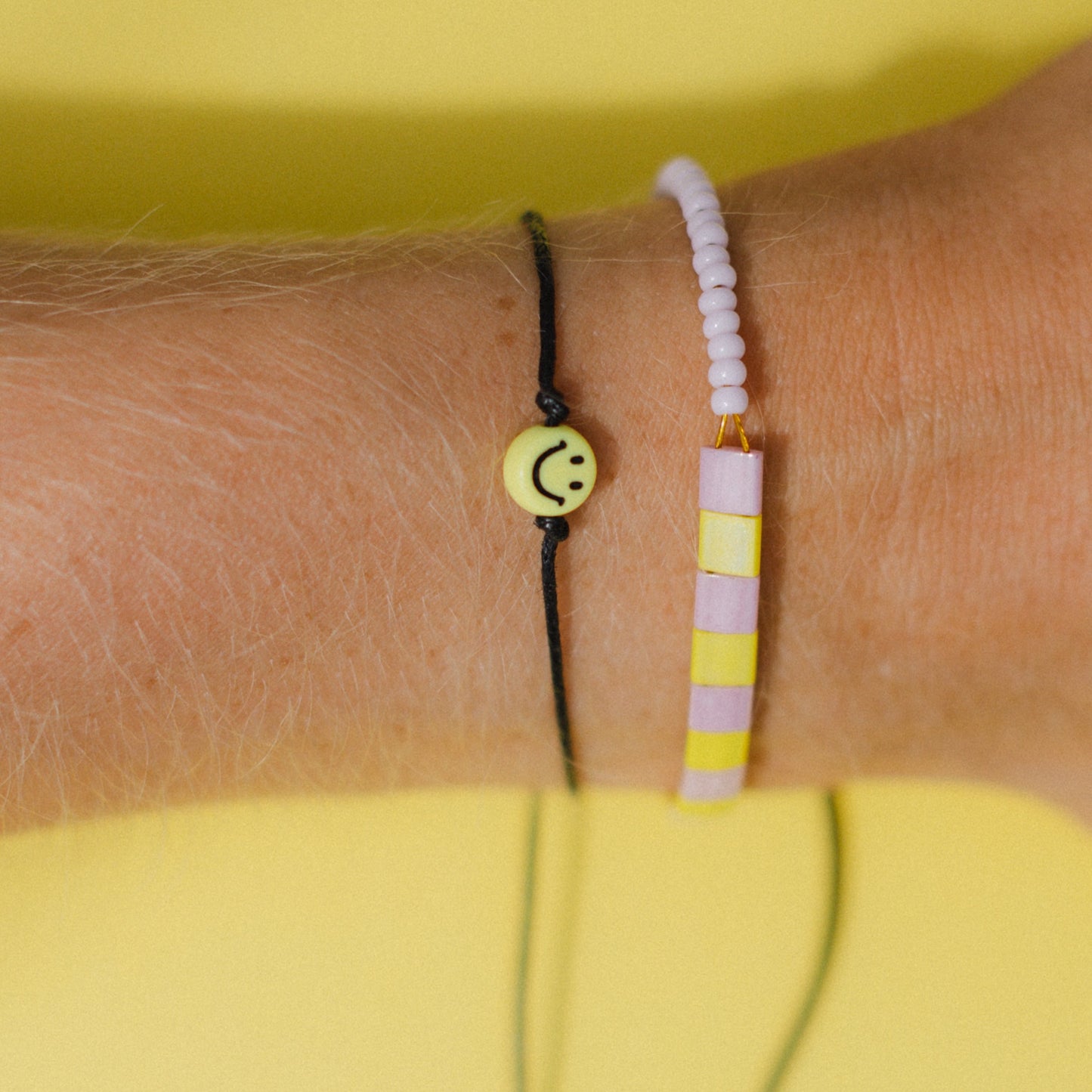 Smiley-Armband schwarz